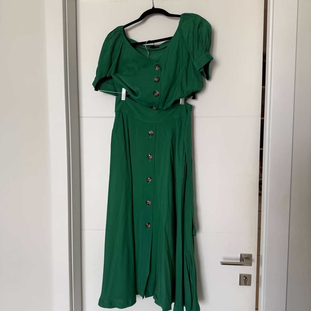Ann Taylor Green Midi skirt with Button Detail and blouse